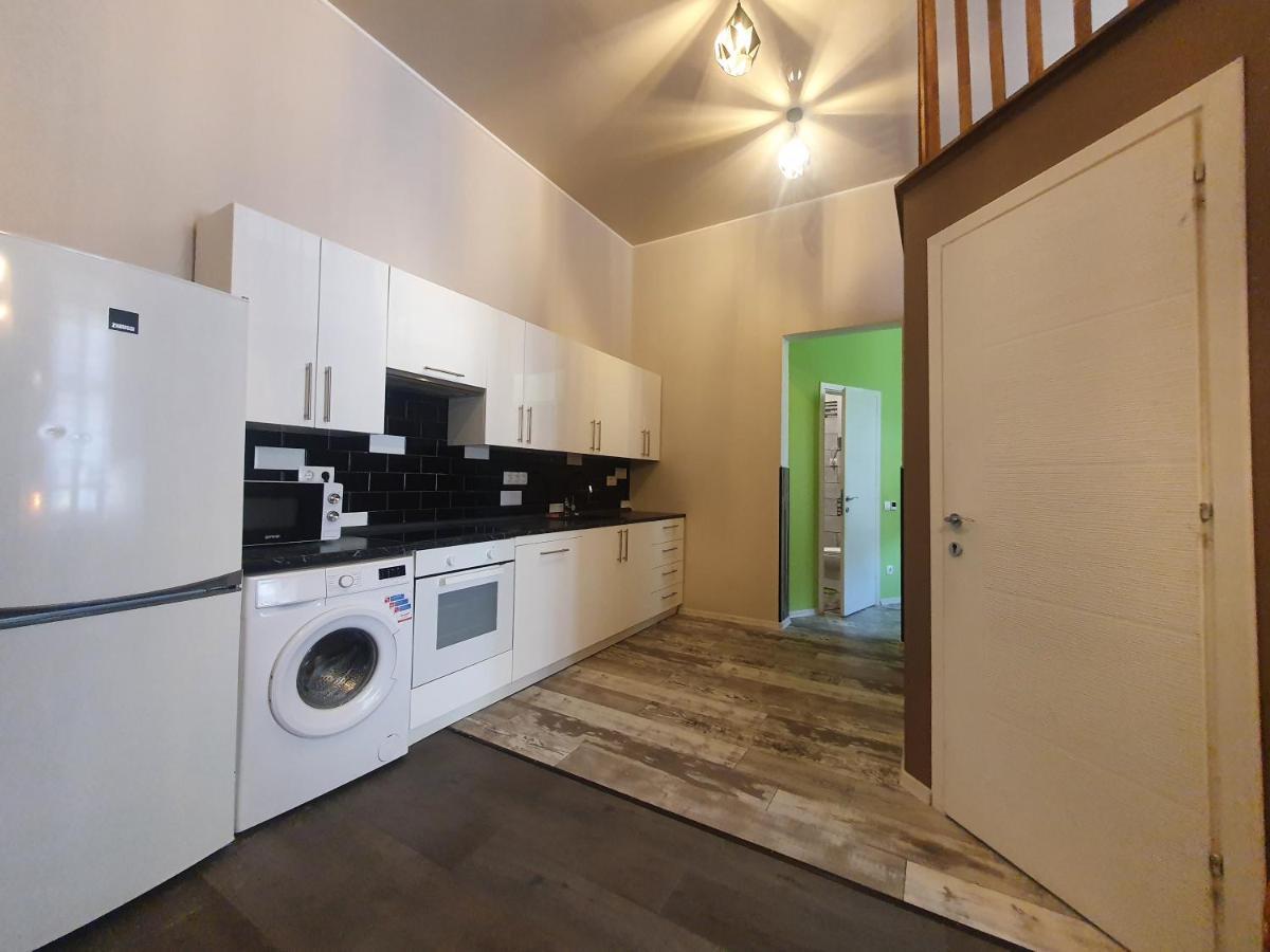 Art-Club Apartment With Air Condition Budapest Bagian luar foto